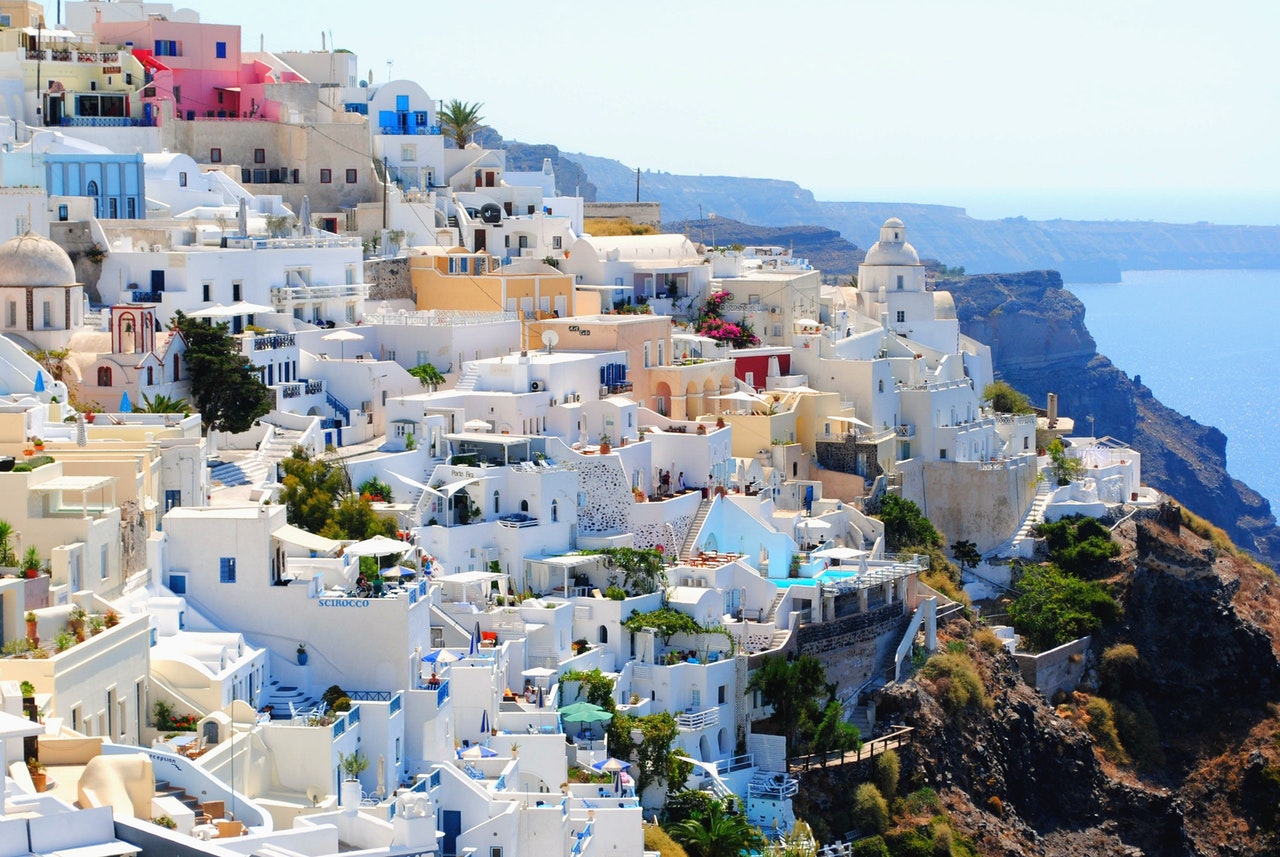 The Greek Way to Organize Your Afterlife